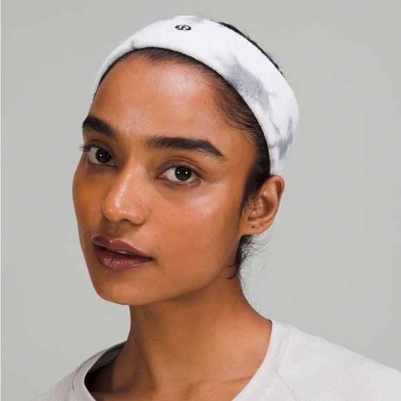 NWT Lululemon Cotton Terry Sports Headband Wht/Gray LU9AU5S RHIG - Picture 2 of 3